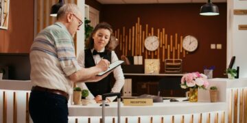 Nova Ficha Digital de Hóspedes agiliza o check-in em mais de 3 mil meios de hospedagem de todo o Brasil