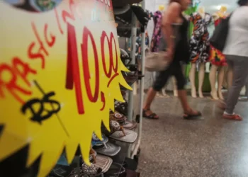 Mercado eleva previsão da inflação para 4,71% este ano