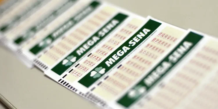 Mega-Sena acumula e prêmio principal vai para R$ 40 milhões
