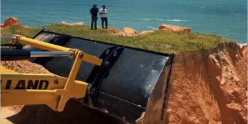 Aracati intensifica ações para conter impactos nas falésias da Vila dos Estevãos