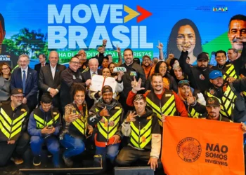 Lula cria programa de R$ 30 bilhões para motoristas de aplicativos