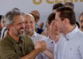 Eduardo Bismarck acompanha início das obras da CE-060 ao lado de Elmano de Freitas