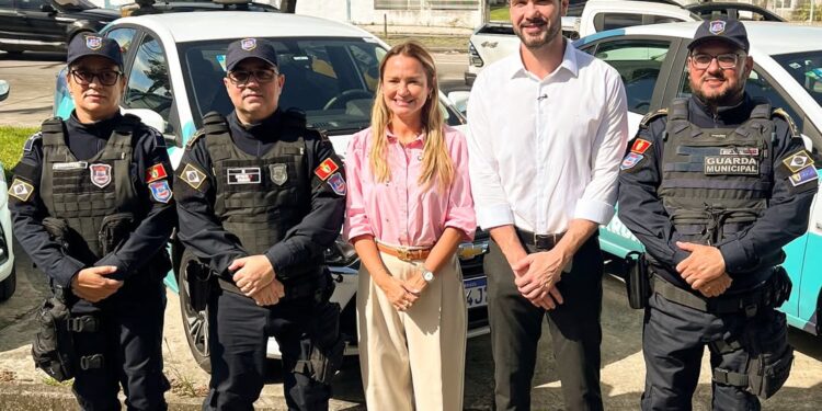 Aracati recebe nova viatura para a Guarda Municipal em entrega do Governo do Ceará