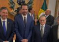Alece entrega Medalha Plenário 13 de Maio a personalidades cearenses em sessão solene