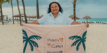 Talento Aracatiense: Colaboradora do Grupo Michela Militana conquista viagem internacional pelo Grupo Boticário
