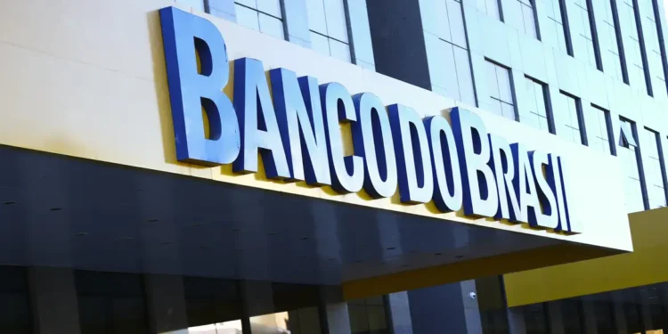 Lucro do Banco do Brasil cai 54% com avanço da crise no agro