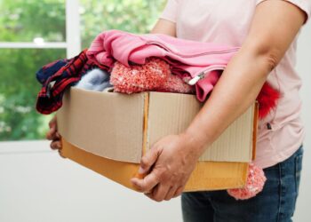 Campanha “Doe Amor, Doe Cuidado” arrecada roupas e calçados para famílias em Aracati nesta semana