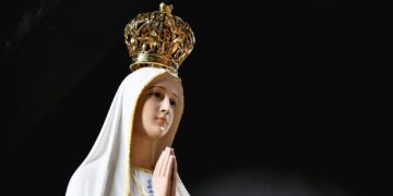 Aracati recebe imagem peregrina de Nossa Senhora de Fátima no Paço Municipal nesta quinta-feira (14)
