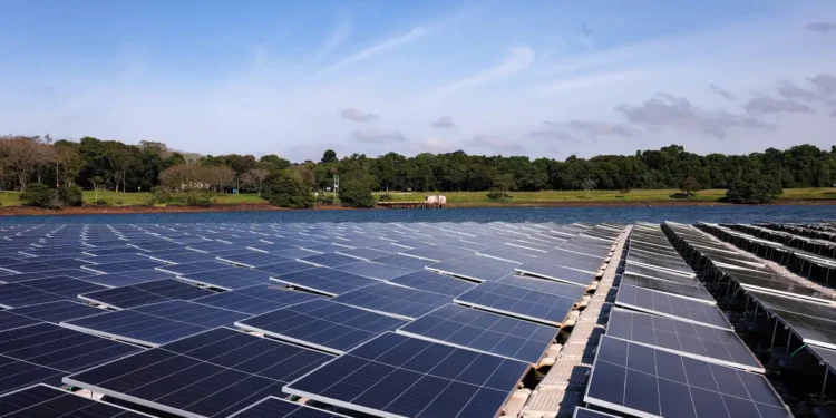 Energia solar supera R$ 300 bilhões em investimentos