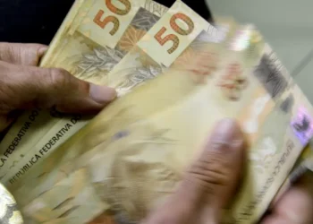 Caixa começa a pagar Bolsa Família de maio