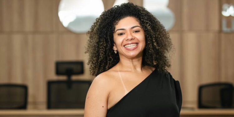 Professora e Advogada Xeila Freitas é aprovada no Programa Abdias do Nascimento e realizará pesquisa internacional em Portugal