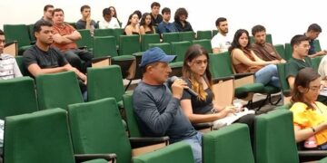 Curso sobre cultivo de camarão reúne estudantes e produtores em Aracati