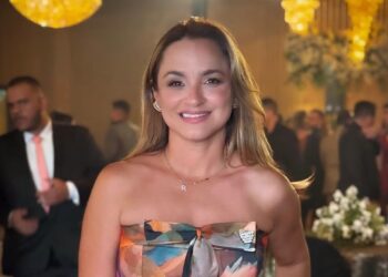 Roberta de Bismarck é eleita uma das melhores prefeitas do Ceará no Prêmio Destaque Político 2025/2026