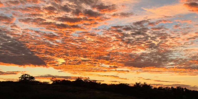 Ceará terá predomínio de sol e calor no início de junho, mas chuvas isoladas seguem previstas, aponta Funceme