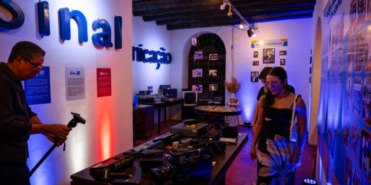 Exposição “Sinal 40 Anos, Sempre com Você” segue no Museu Jaguaribano até dia 13 de junho