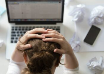 Novas regras sobre saúde mental no trabalho entram em vigor e exigem mudança cultural nas empresas