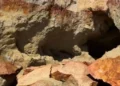 Gruta da Mãe D’Água desaba parcialmente na Praia das Fontes, em Beberibe