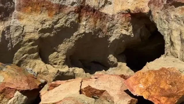 Gruta da Mãe D’Água desaba parcialmente na Praia das Fontes, em Beberibe