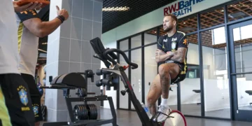 Para “otimizar” recuperação, Neymar está fora do jogo contra o Haiti