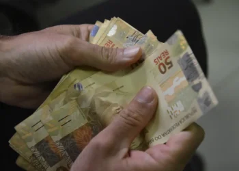 Caixa paga Bolsa Família a beneficiários com NIS de final 9