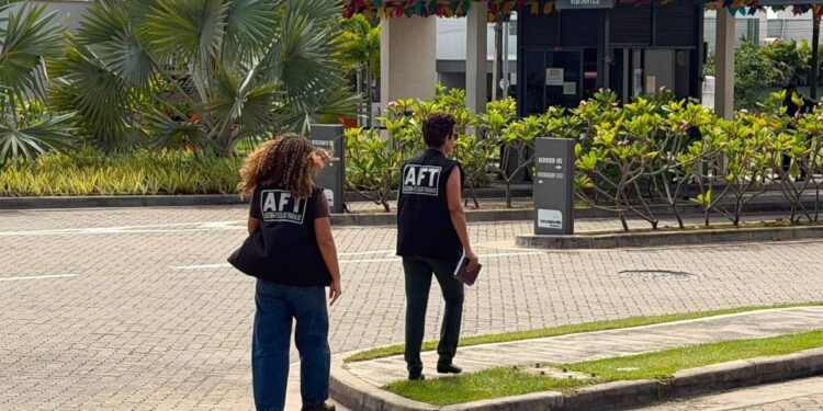Doméstica é resgatada em condomínio de luxo no Ceará após 55 anos sem salário