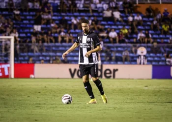 Ceará empata com o Athletic-MG no PV, segue no Z-4 e amplia jejum na Série B
