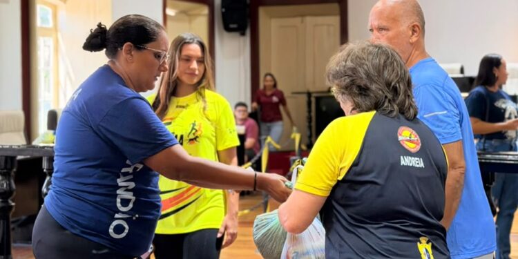 Corrida da Câmara de Aracati arrecada 3,5 toneladas de alimentos e 3 toneladas de ração animal para instituições sociais