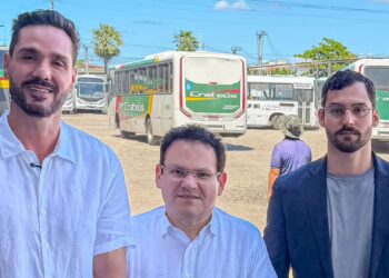 Guilherme Bismarck vai à empresa de ônibus Crateús cobrar melhorias para os passageiros