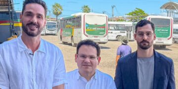 Guilherme Bismarck vai à empresa de ônibus Crateús cobrar melhorias para os passageiros