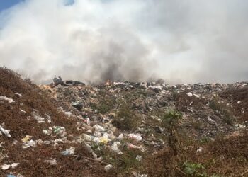 É falsa a informação de que um avião caiu em Aracati; fumaça vem de fogo no lixão