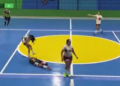 Atleta agride adversária com chute no rosto em partida de Futsal Feminino no Eusébio