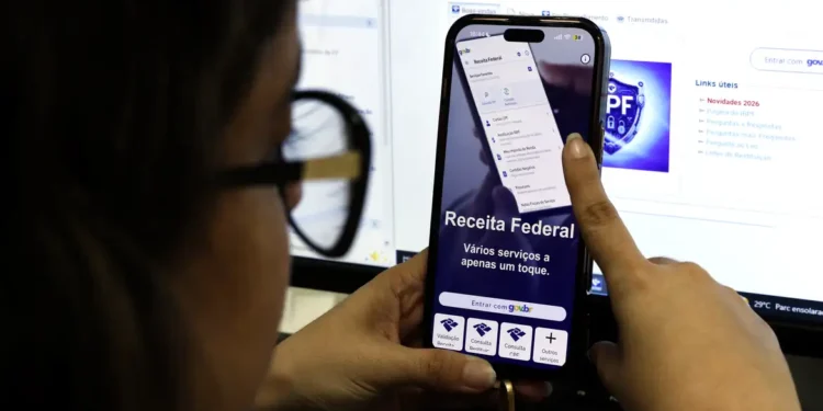 Receita paga nesta sexta-feira terceiro lote de restituição do IR 2026