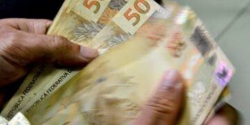 Abono Salarial a nascidos em novembro e dezembro começa a ser pago nesta segunda (17)