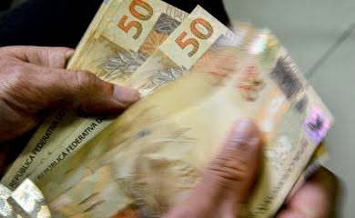 Abono Salarial a nascidos em novembro e dezembro começa a ser pago nesta segunda (17)
