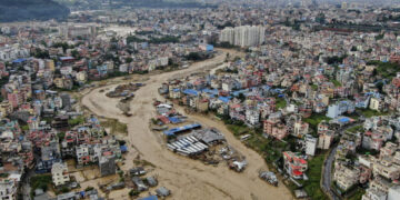 Avalanche de lama no Nepal e Tibete causa pânico e deixa mortos; centenas estão desaparecidos