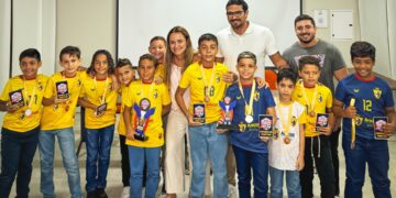 Prefeita Roberta recebe equipes dos Peladeiros e Sub-10 e destaca papel transformador do esporte em Aracati