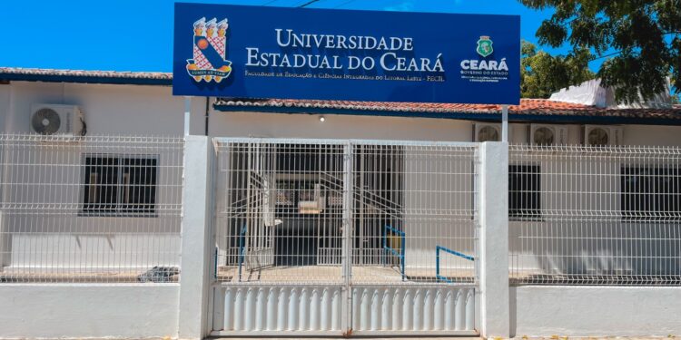 UECE lança edital do Vestibular 2027.1 com 2.812 vagas para cursos de graduação