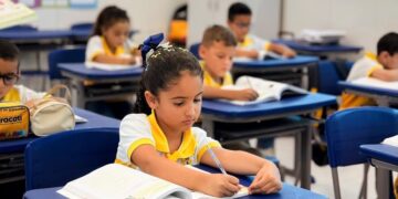 Aracati celebra 12 escolas reconhecidas como Escola Nota 10 no SPAECE