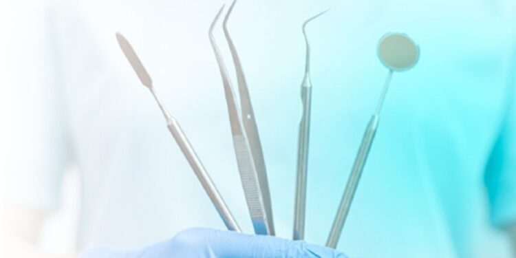 Justiça anula resolução que autorizava dentistas a realizar harmonização orofacial