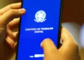 Desemprego cai para 5,3%, o menor para o trimestre terminado em julho