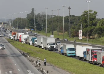 Lei garante frete mínimo no transporte de cargas; saiba o que muda
