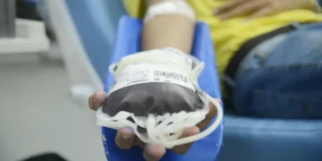 Doação de sangue: espera para quem fez tatuagem e piercing será menor