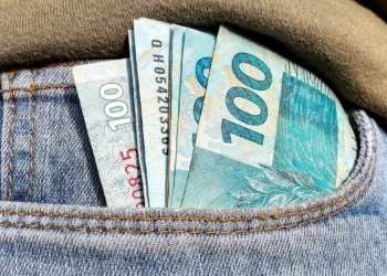 Beneficiários com NIS de final 4 recebem Bolsa Família de agosto