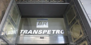 Transpetro abre concurso público com salário inicial de até R$ 15 mil