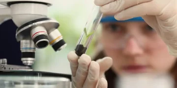 Prêmio para mulheres e meninas cientistas abre inscrições até outubro