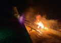 Avião com cantor Rey Vaqueiro sai da pista e pega fogo durante pouso no Rio Grande do Norte